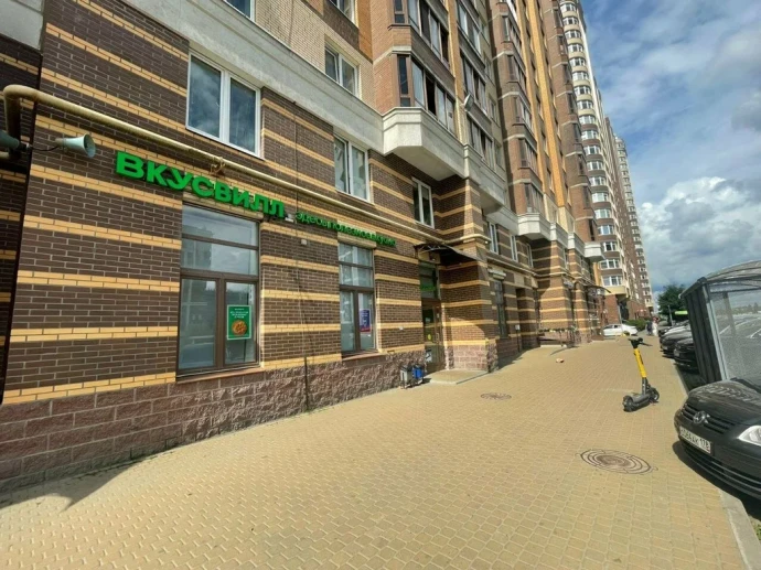 пр. Строителей, д. 4